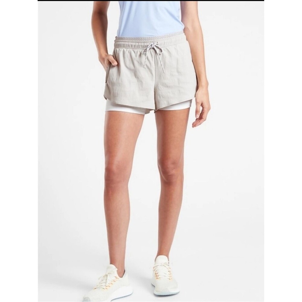 Athleta Trekkie Crest 2 in 1  Shorts Layered Grey Stone Sz 6